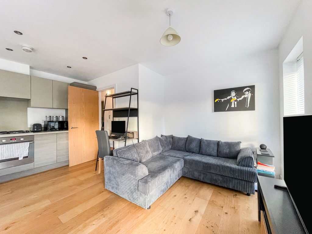 Property photo 3 of 11