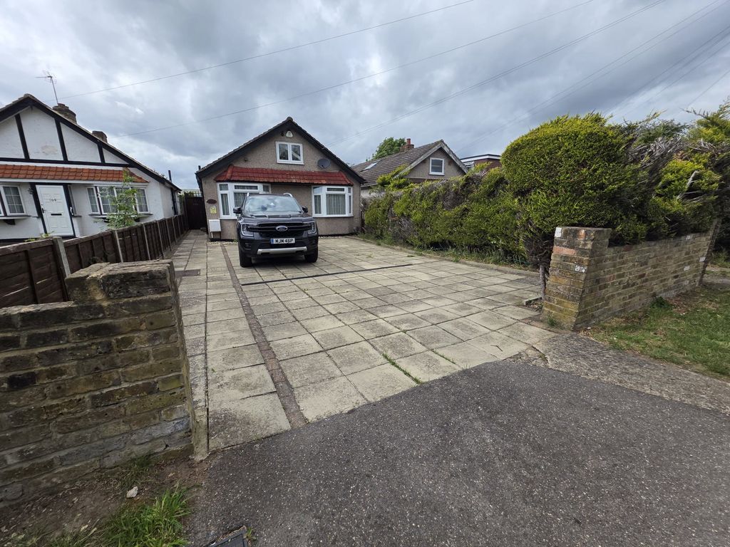 Property photo 2 of 43