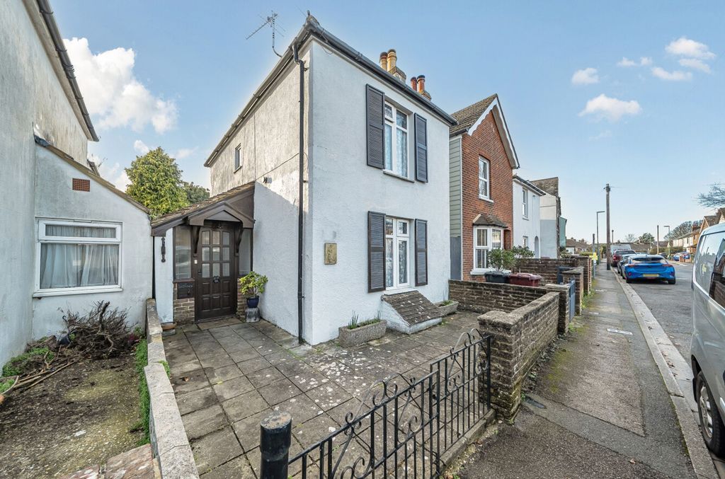 Property photo 1 of 21