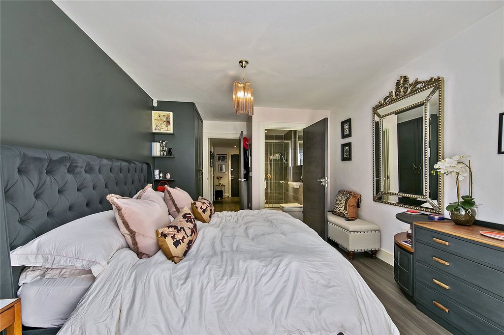 Property photo 3 of 17 Picture No. 14