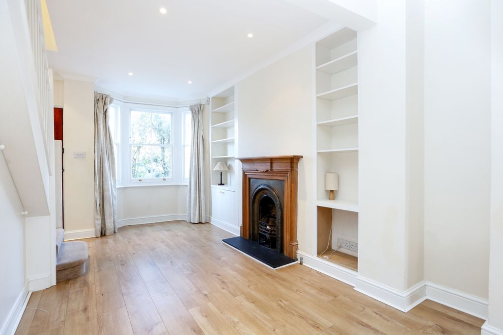 Property photo 2 of 10