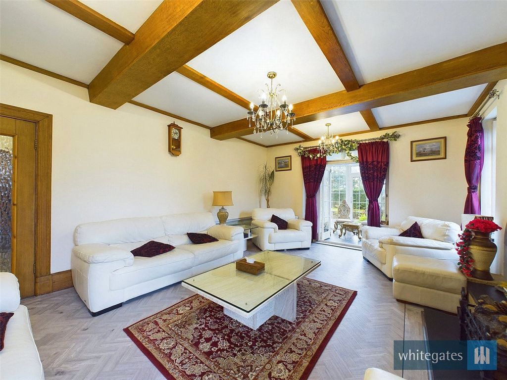 Property photo 3 of 40 Picture No. 02