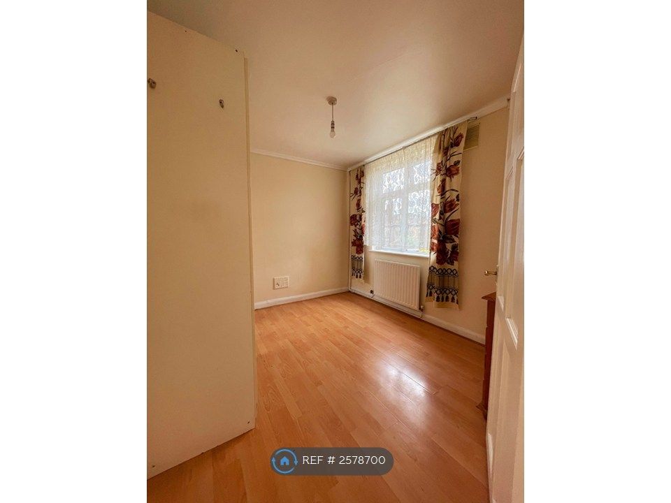 Property photo 3 of 14 Back Bedroom