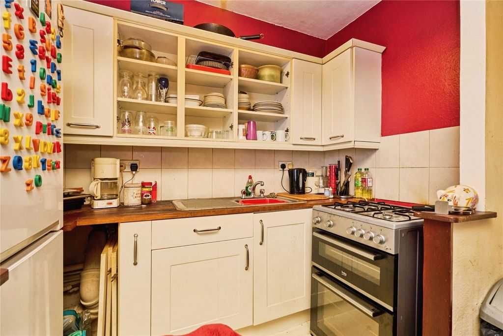 Property photo 3 of 7 Picture No. 05