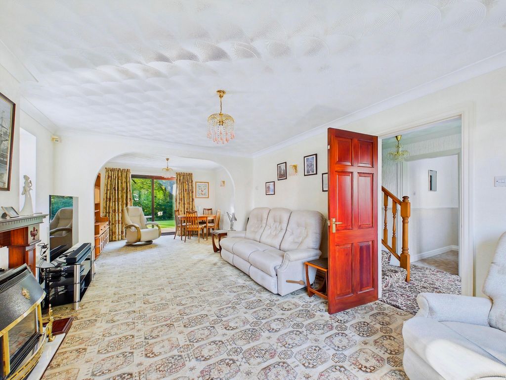 Property photo 2 of 30