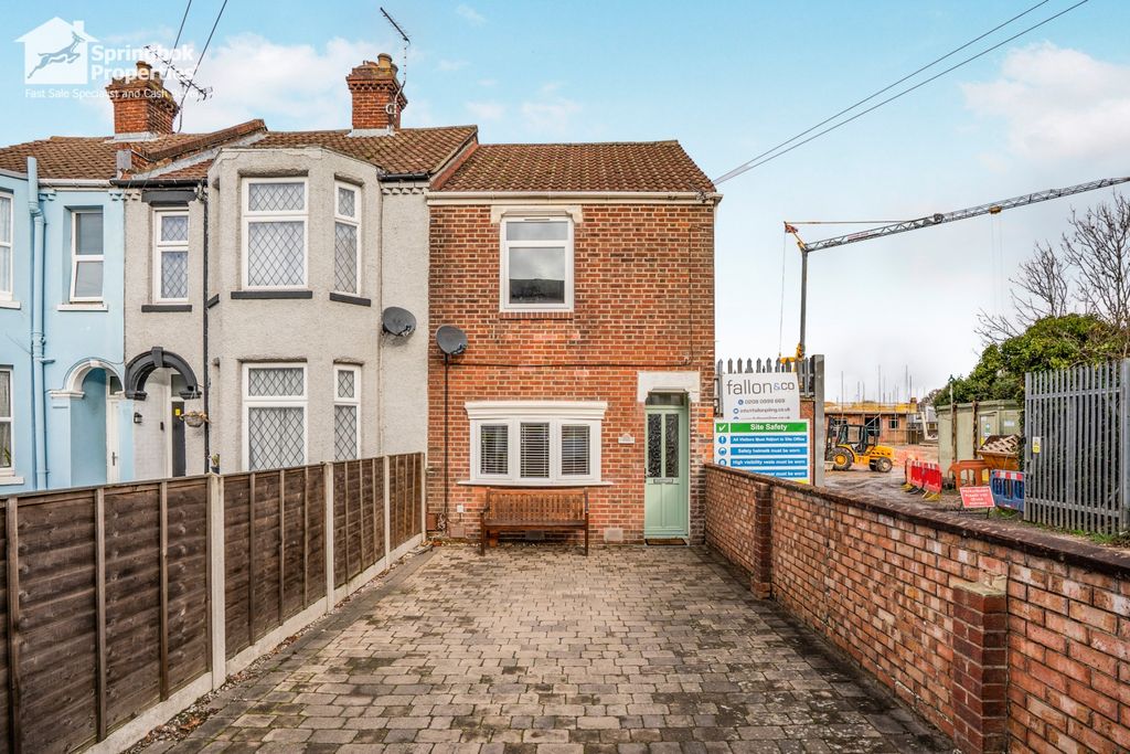 Property photo 1 of 11 Front View