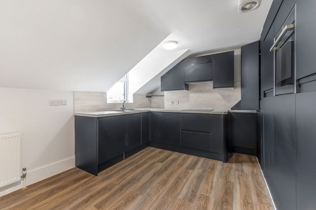 Property photo 3 of 10 Picture No. 04