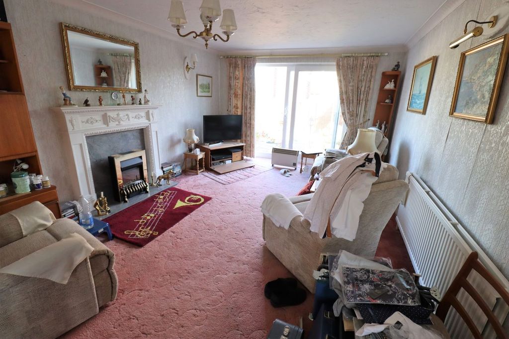 Property photo 2 of 14