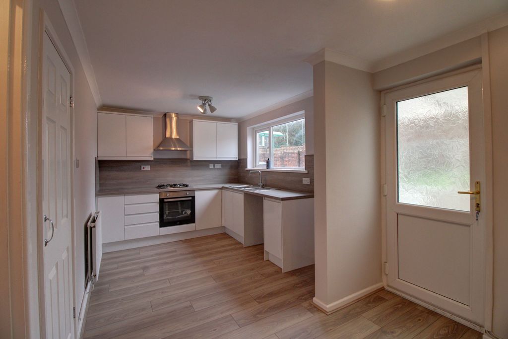 Property photo 2 of 17 Img_6452_3_4Natural