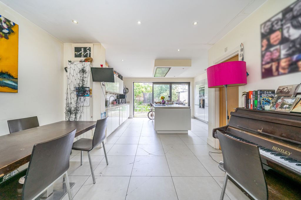 Property photo 3 of 29 3