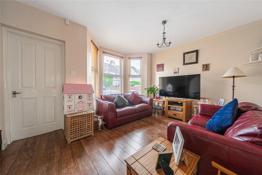 Property photo 2 of 14 Picture No. 04