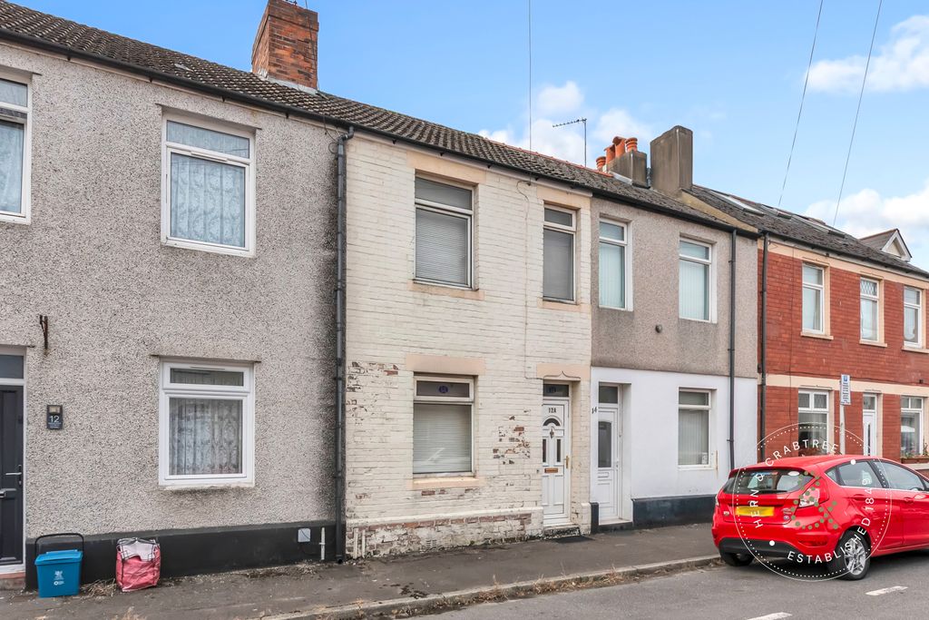 Property photo 2 of 17