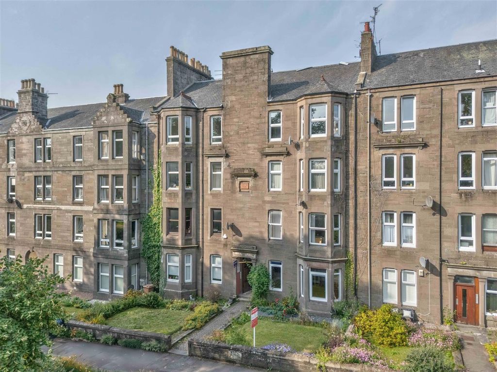 Property photo 1 of 14 Gr 14 Baxter Park Terrace Dundee-14.Jpg