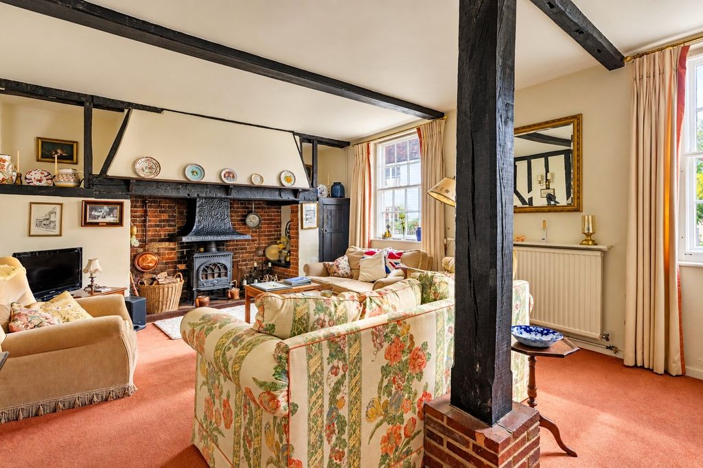 Property photo 2 of 17 Sitting Room