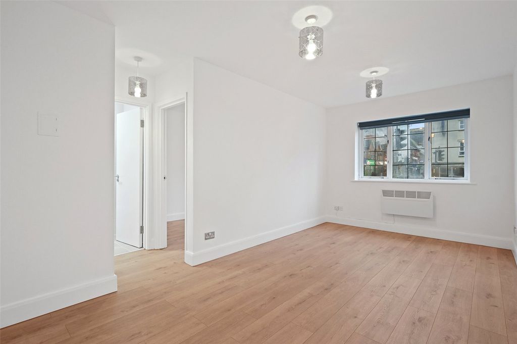 Property photo 2 of 6 Reception Room