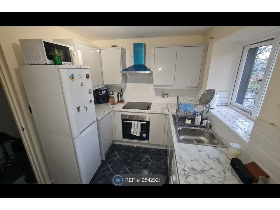 Property photo 3 of 4