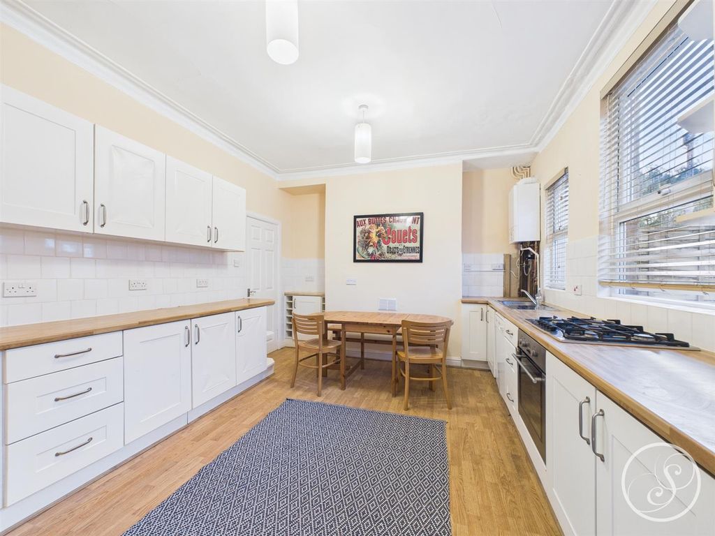 Property photo 1 of 14 Cam02071G0-Pr0756-Still006.Jpg