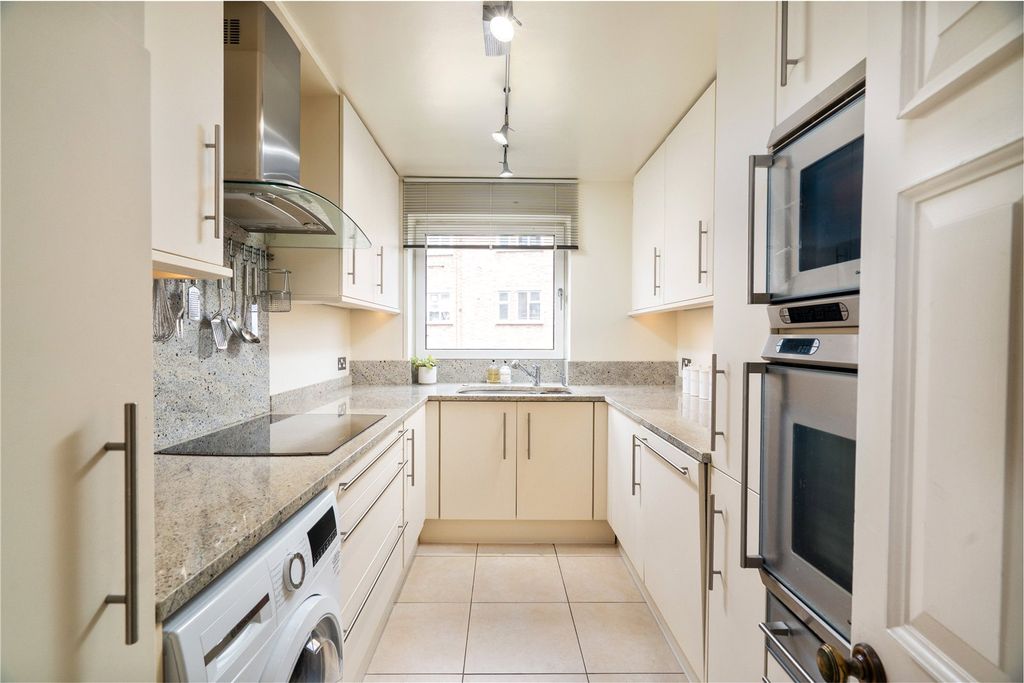 Property photo 3 of 14 Picture No. 06