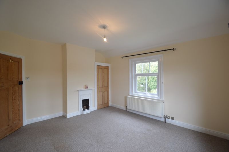 Property photo 3 of 10 Photo 3