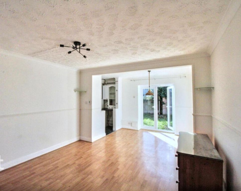 Property photo 3 of 11 Dagenham_Hall.Png