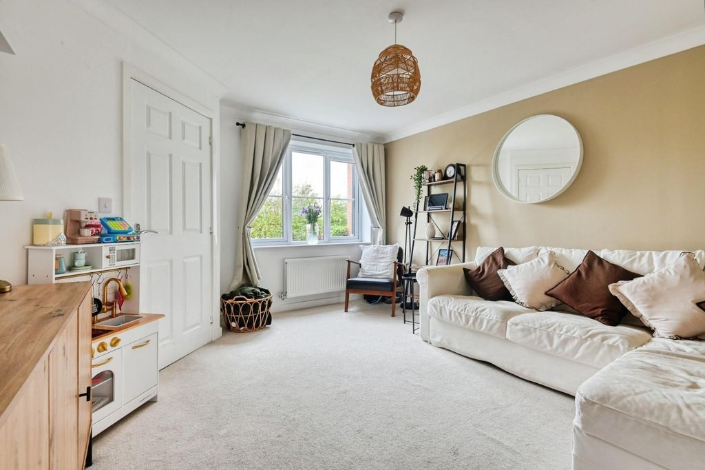 Property photo 3 of 20 4Hew1.Jpg