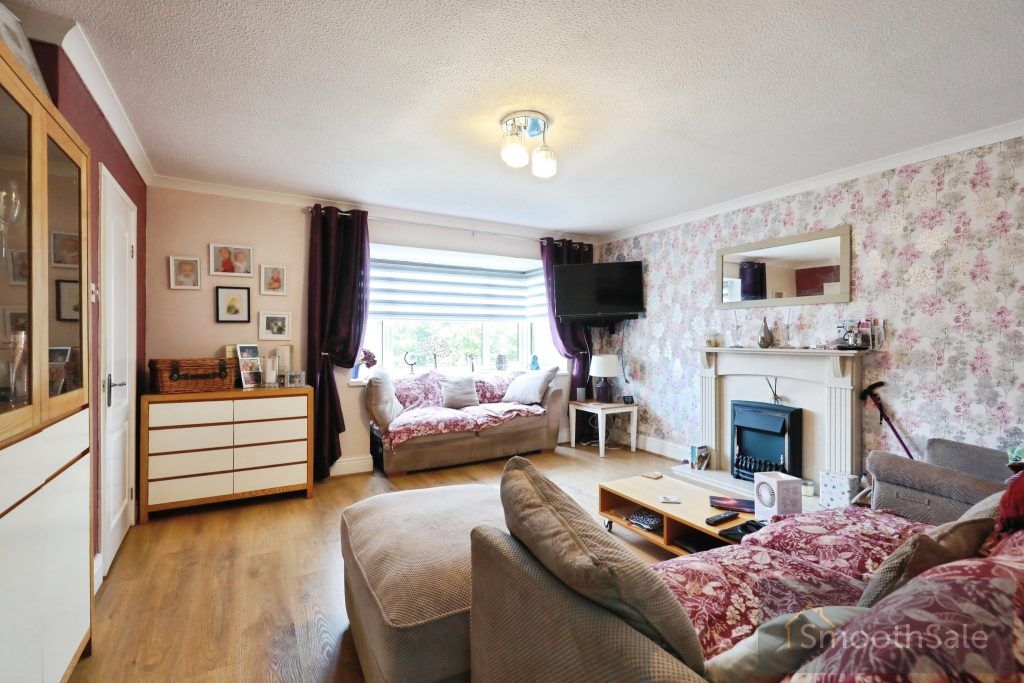 Property photo 2 of 27
