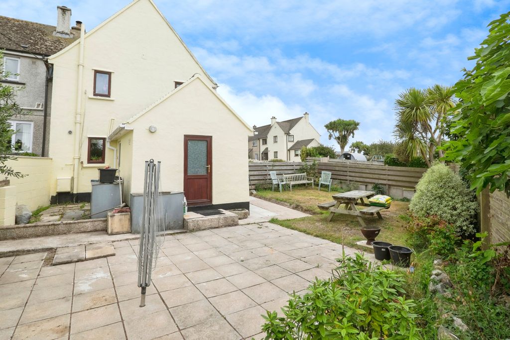 Property photo 3 of 15 Garden