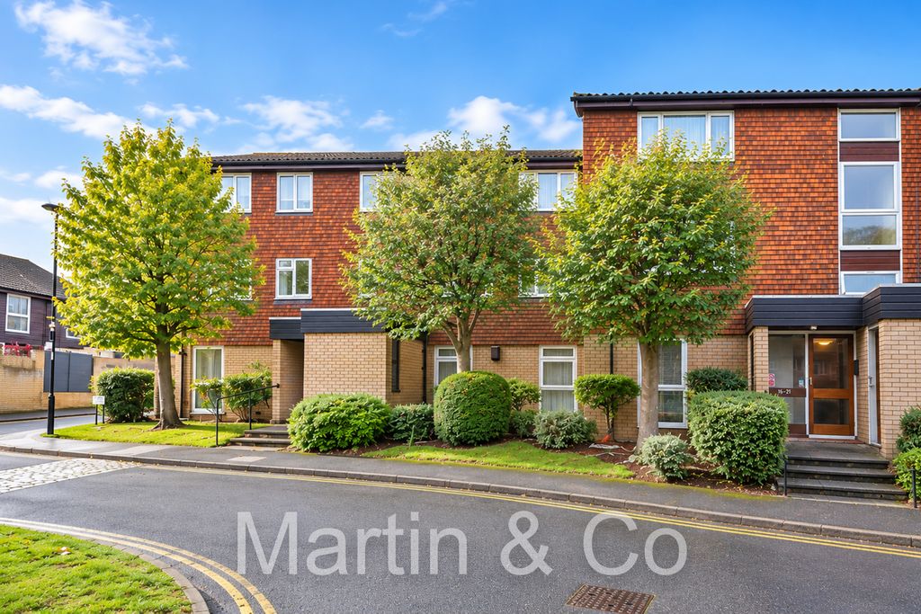 Property photo 1 of 14 1791740257 - 10 Anslem Close, Cr0 - 1