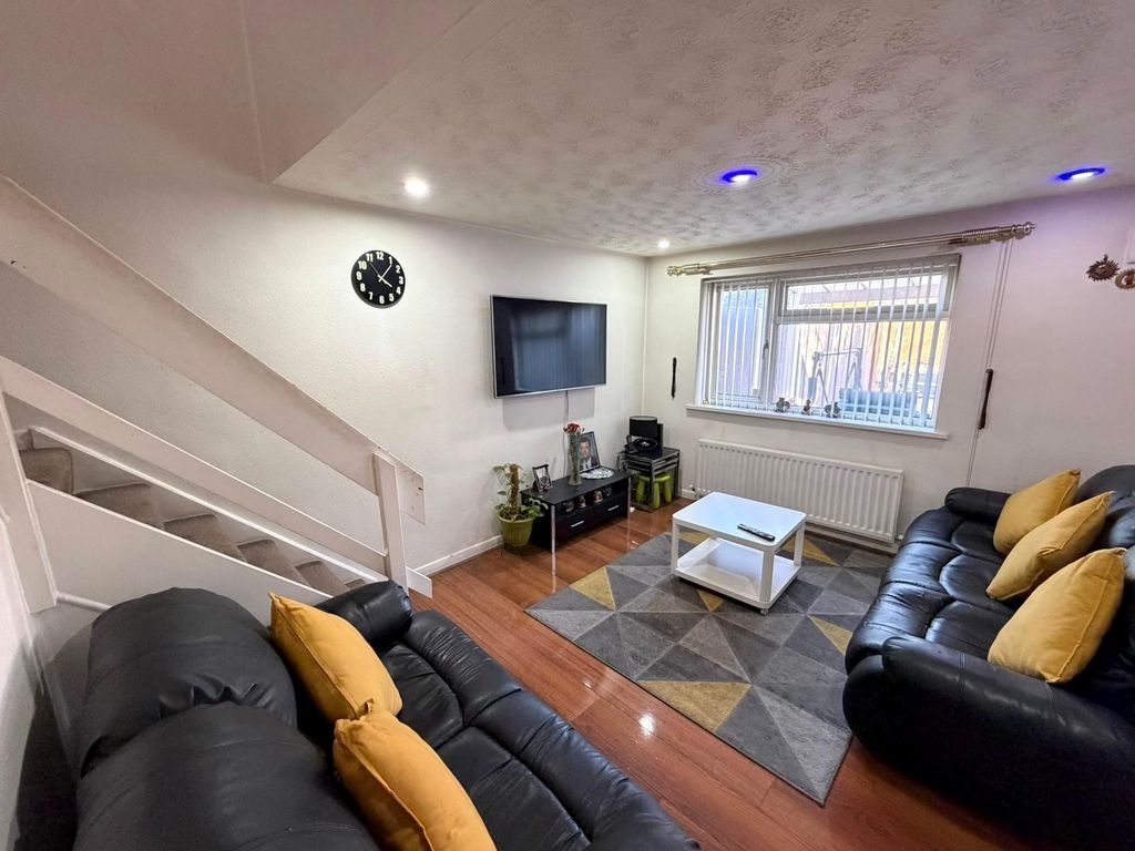 Property photo 2 of 13