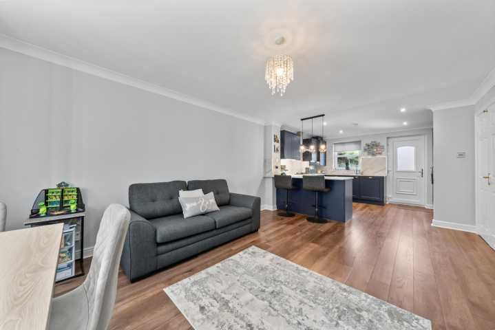 Property photo 3 of 39