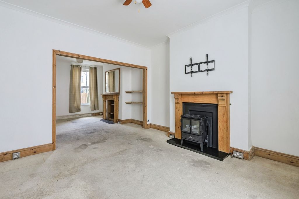 Property photo 2 of 14 Pbox-Img.Jpg