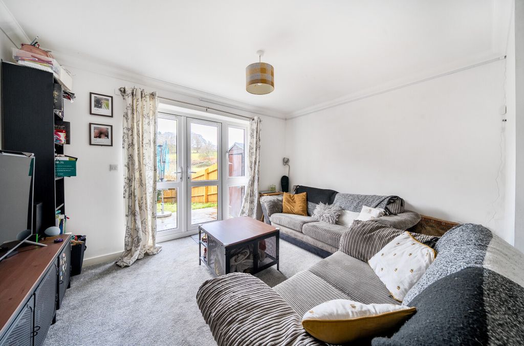 Property photo 3 of 21 1396298-2-695d2Db...