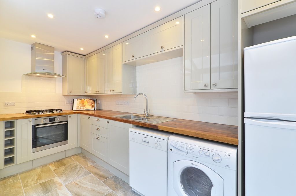 Property photo 2 of 15 Kitchen