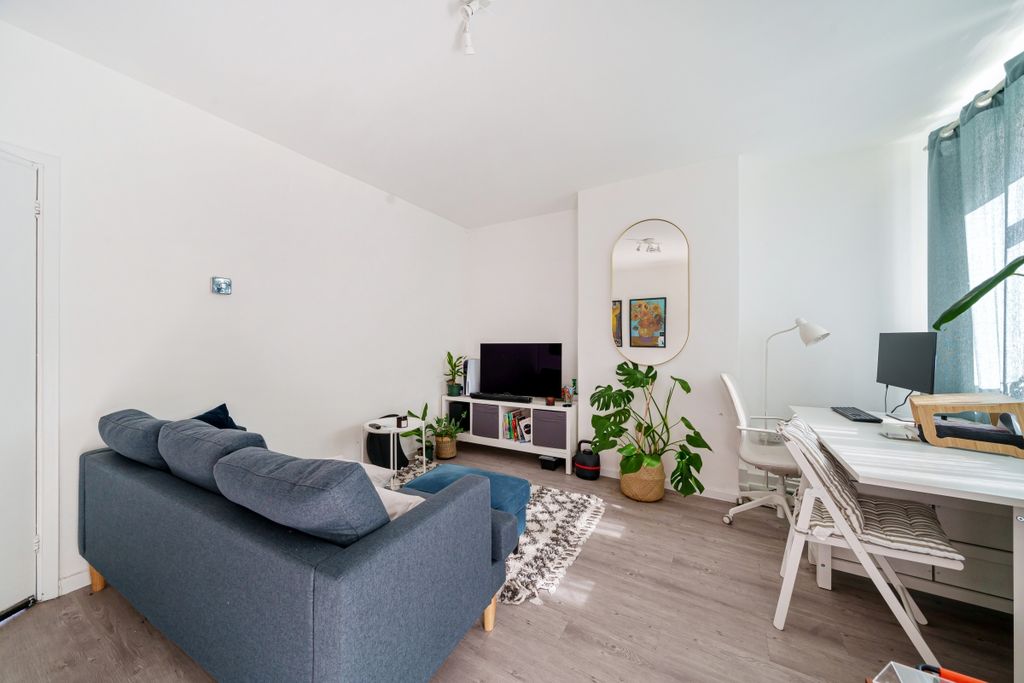 Property photo 1 of 6 1039284 (2)