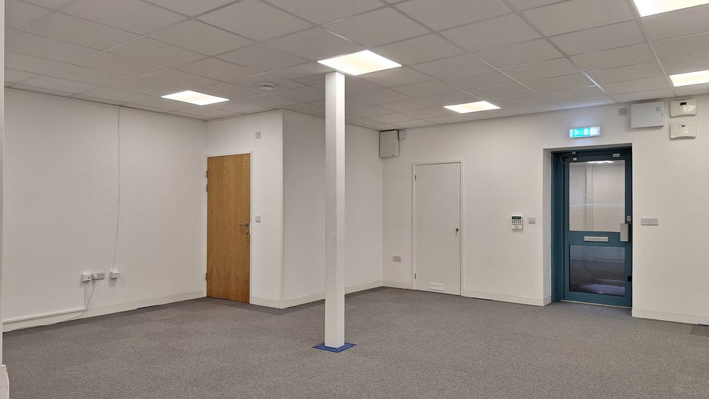 Property photo 2 of 6