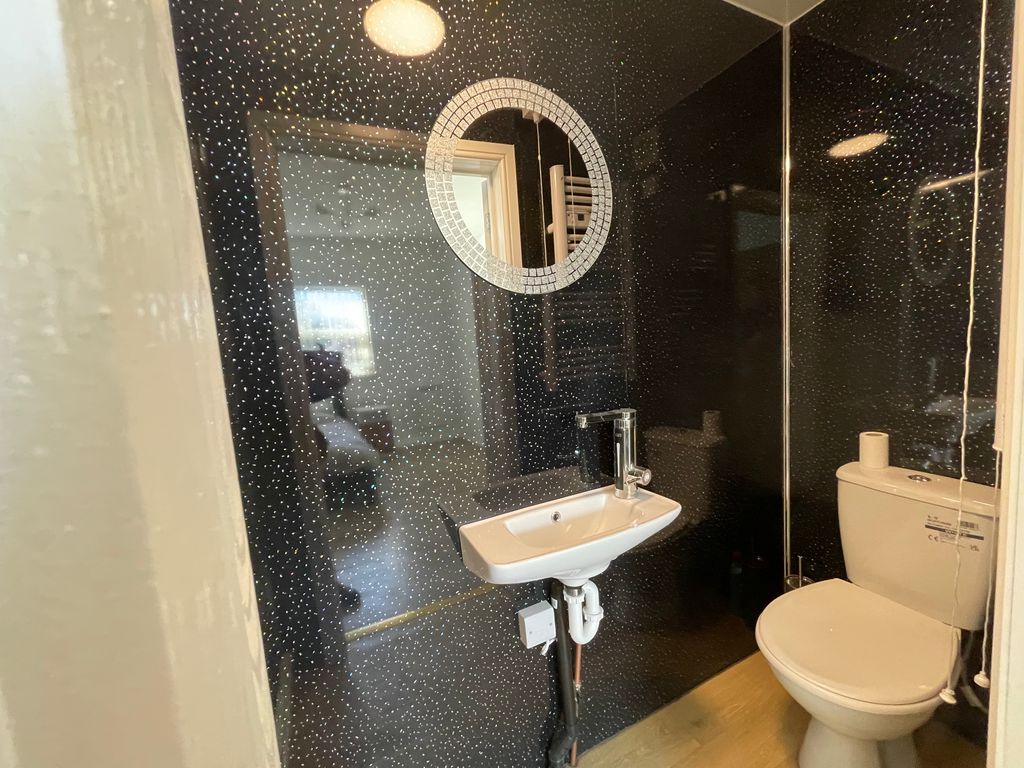 Property photo 3 of 3 Shower Room