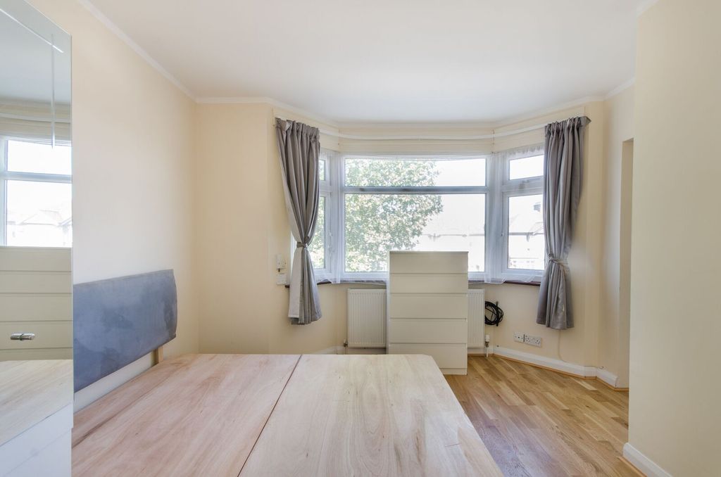 Property photo 2 of 4
