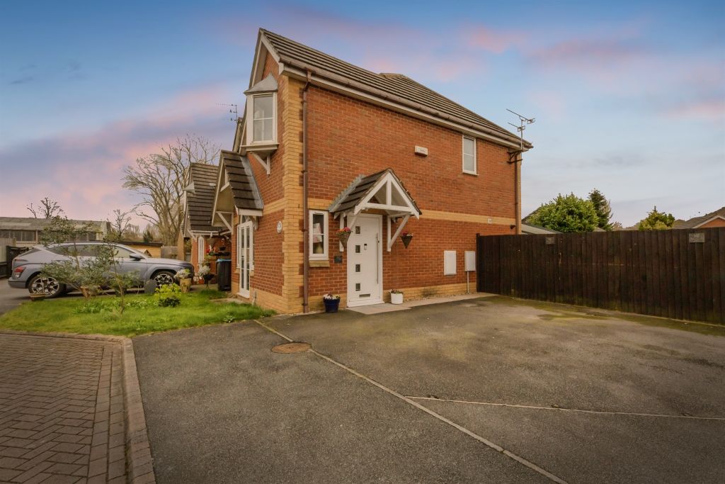 Property photo 1 of 17
