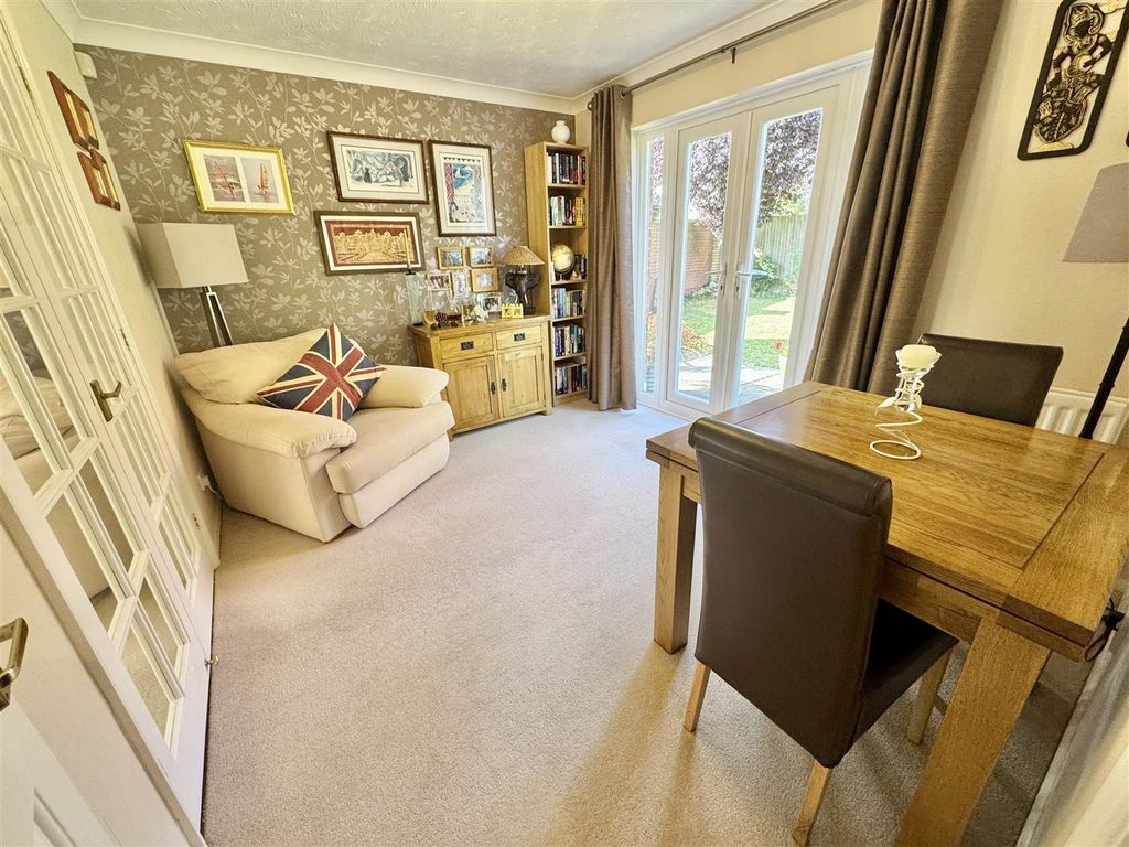 Property photo 3 of 13 Dining Room