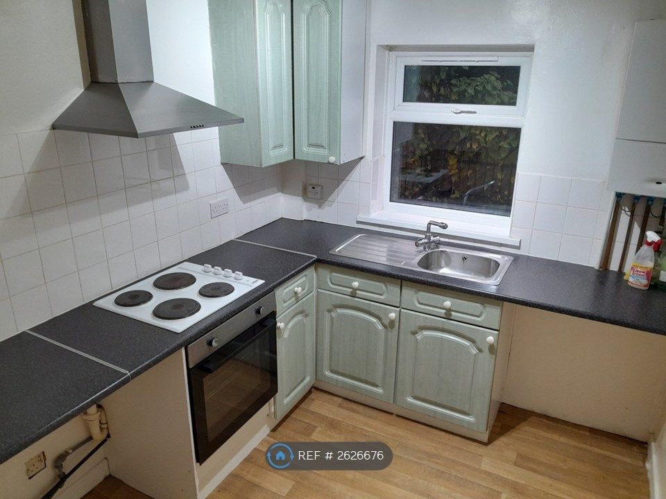 Property photo 2 of 5 Kitchen