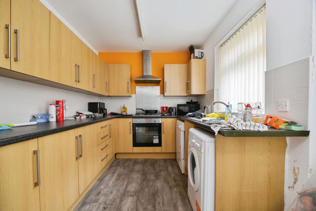 Property photo 3 of 10 Pbox-Img.Jpg