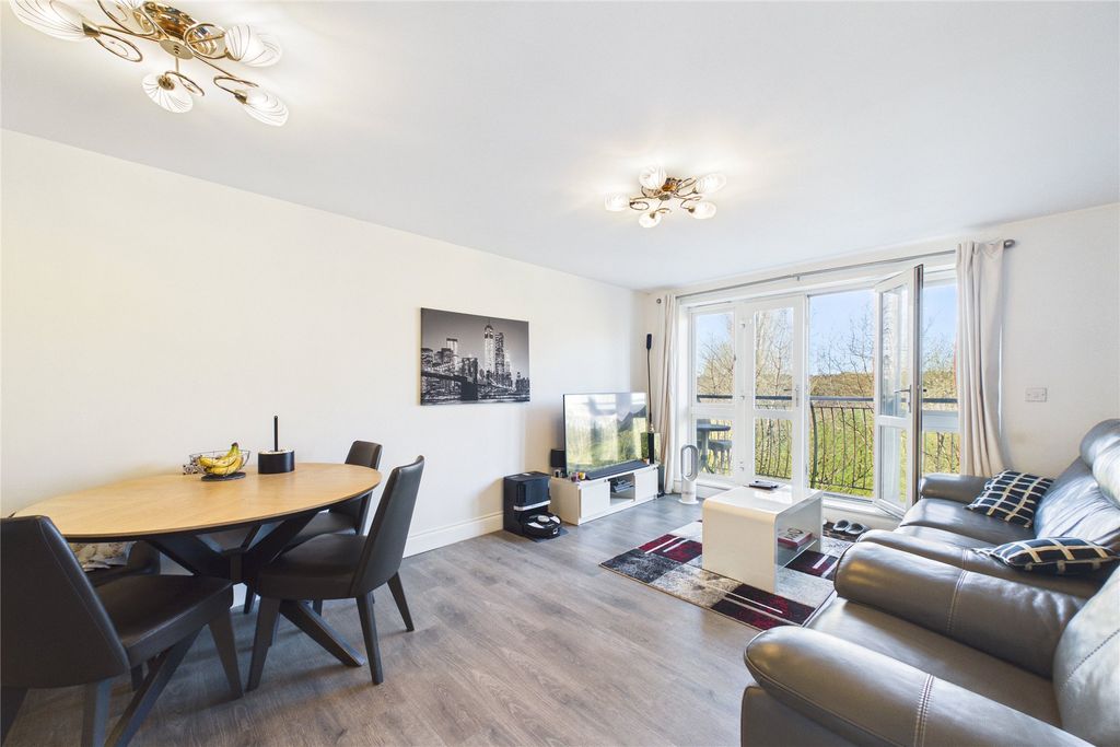 Property photo 3 of 8 Picture No. 07