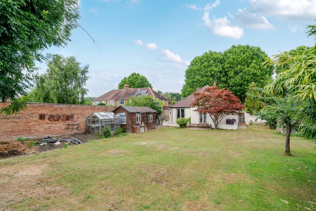 Property photo 2 of 12 1318900-7-686Bec8...