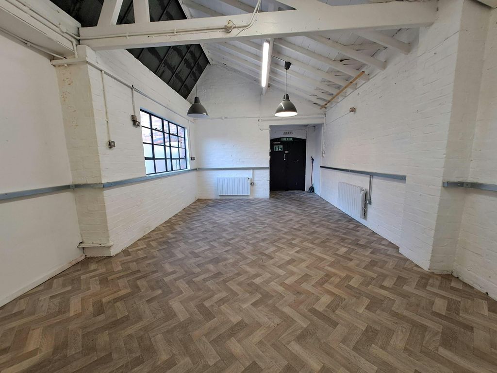 Property photo 3 of 6 P2.Jpg