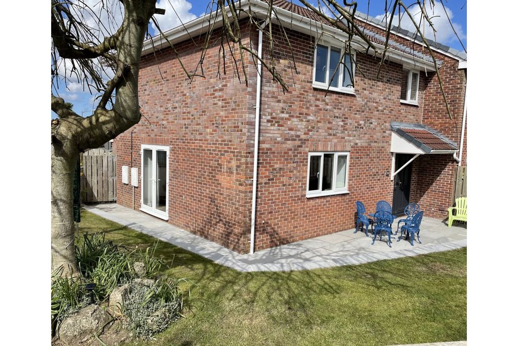 Property photo 1 of 23