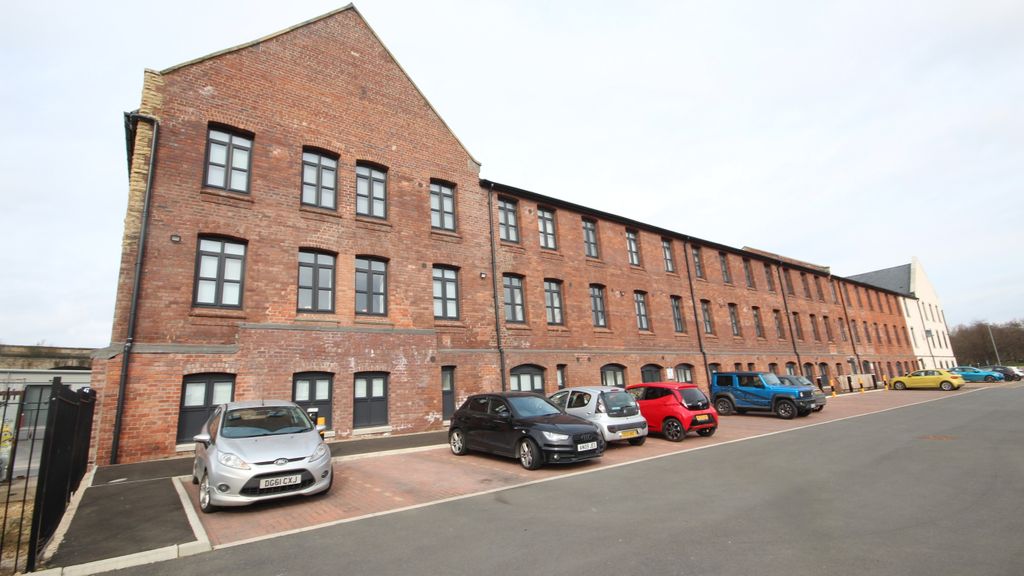 Property photo 3 of 8 The-Prestons-External-7-2