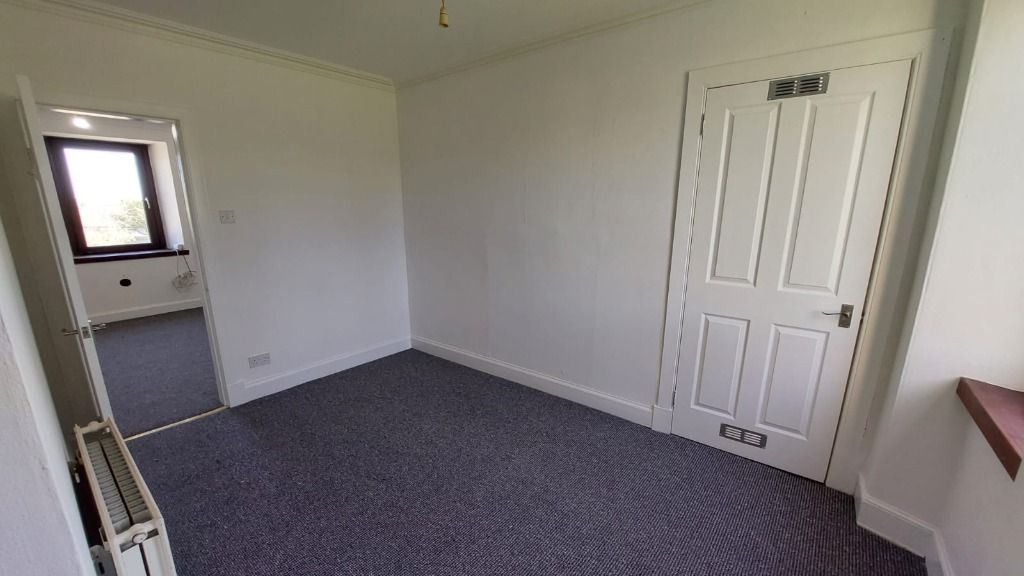 Property photo 3 of 8 Photo 3