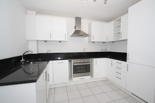 Property photo 3 of 6 Kitchen
