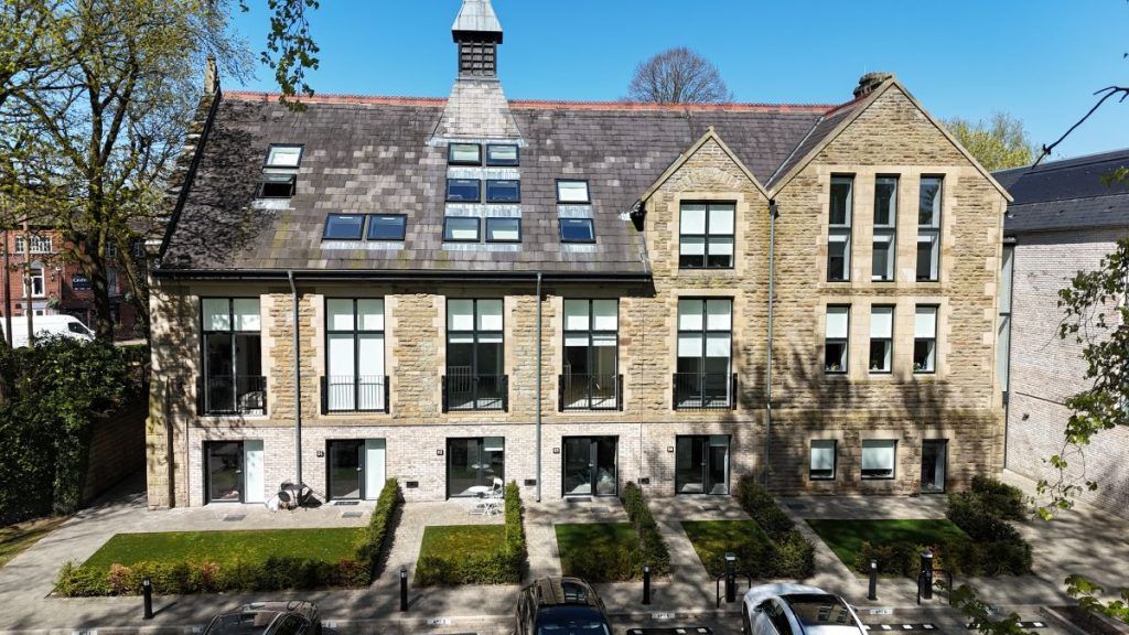 Property photo 1 of 25 1