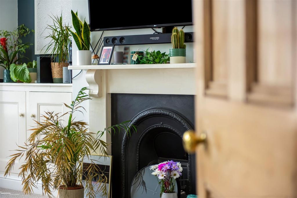 Property photo 3 of 26 Fireplace.Jpg
